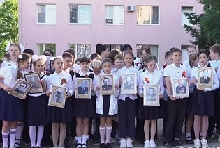 Губернатор Севастополя ко Дню Победы провёл урок «Разговоры о важном» ученикам 37 школы