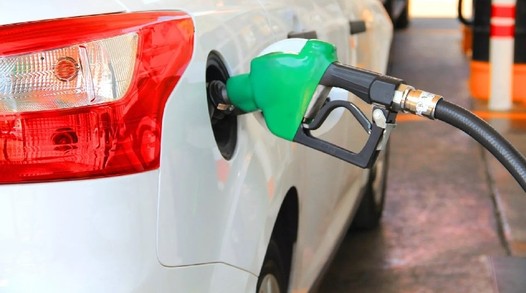 В России начали снижаться оптовые цены на топливо