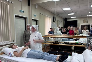 Возрождаем традиции: В Севастополе начались курсы по обучению сестер милосердия