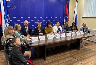 Круглый стол по поддержке многодетных семей прошёл в Севастополе