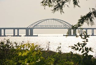 Крымский мост отмечает свое шестилетие
