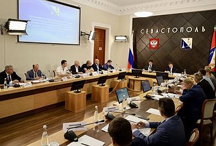 Замминистра энергетики РФ провёл в правительстве Севастополя совещание по вопросам энергообеспечения