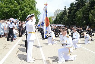 В Черноморском высшем военно-морском училище состоялся выпуск офицеров, мичманов и прапорщиков