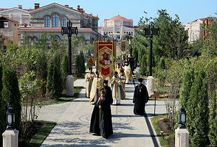 В храмах Херсонеса начались богослужения